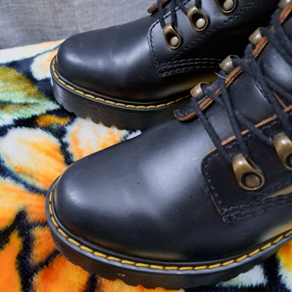 Dr. Martens Leona Boot Women Size 6 Black - Picture 9 of 13